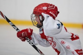 开云电竞赛事-意甲球队通过时段分段HRV曲线调整赛中替补体能储备策略，意甲替补名额